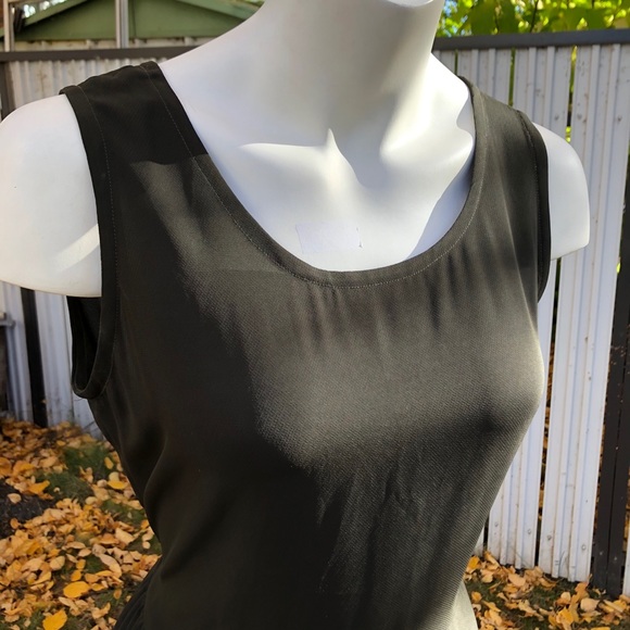 Dark Green Dress - Picture 2 of 4